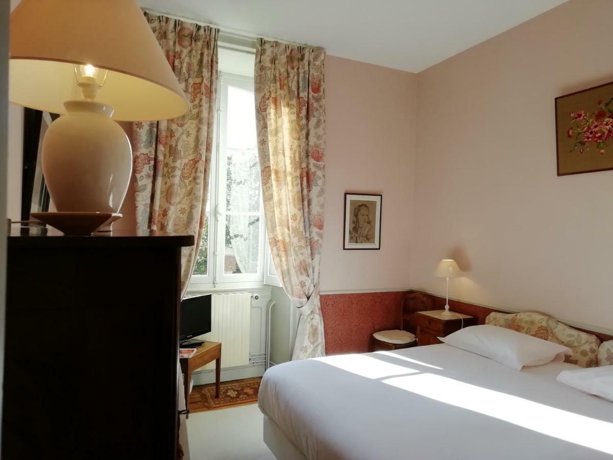 Saint-Fort-sur-Gironde Chateau Des Salles מראה חיצוני תמונה